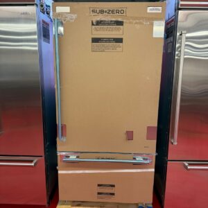 36” Subzero Refrigerator Bottom Freezer CL3650USTR (New 2025 Model)