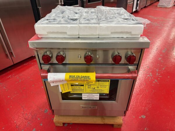 30” Wolf Gas Range GR304 (New Open Box)