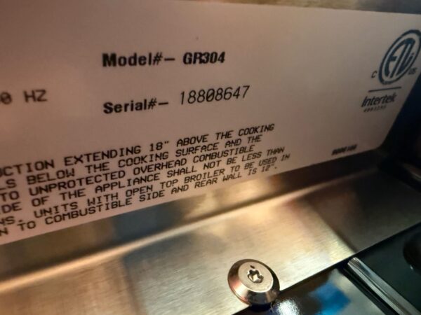 30” Wolf Gas Range GR304 (New Showroom Model) - Image 8