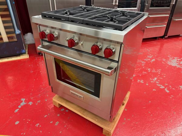 30” Wolf Gas Range GR304 (New Showroom Model) - Image 3