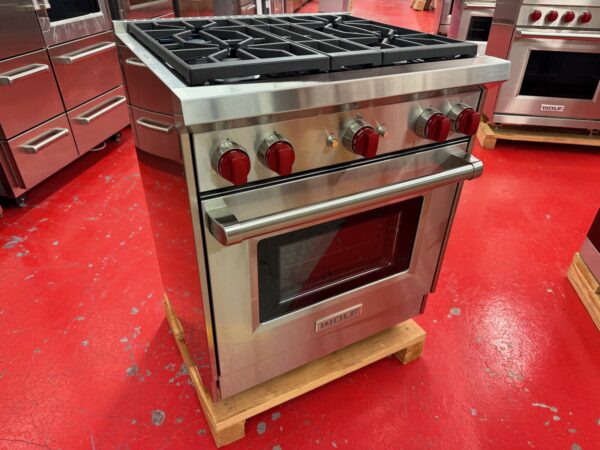 30” Wolf Gas Range GR304 (New Showroom Model) - Image 4