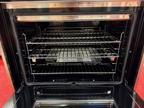 30” Wolf Gas Range GR304 (New Showroom Model) - Image 7