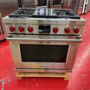 36” Wolf Dual Fuel Range M Series DF36450GSP (New Showroom Model)