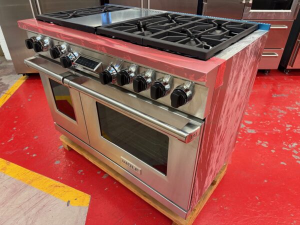 48'' Wolf Dual Fuel Range DF486G (Used Natural Gas Only) - Image 4