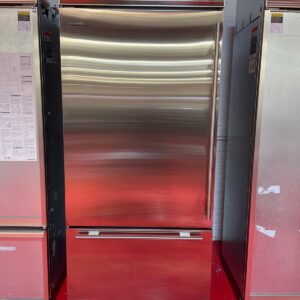 36” Subzero Refrigerator Bottom Freezer BI36USTHLH (Used 2020)