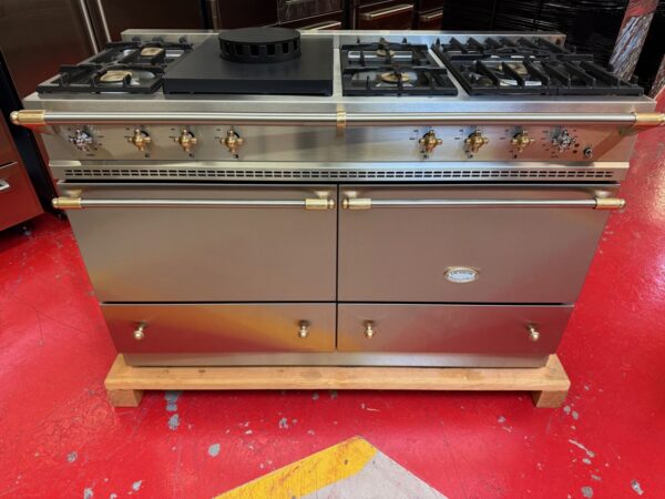 55 5/16” Lacanche Sully Dual Fuel Range DUS1402D00GD Stainless Steel with Brass (Used 2012 Model) - Image 3