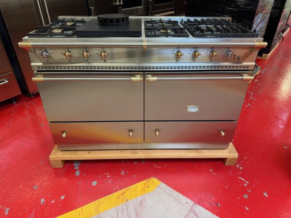 55 5/16” Lacanche Sully Dual Fuel Range DUS1402D00GD Stainless Steel with Brass (Used 2012 Model) - Image 2