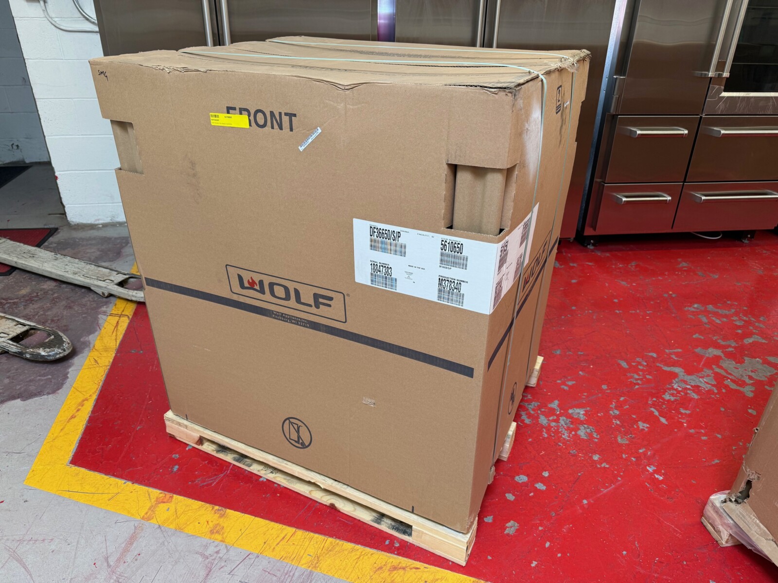 36” Wolf M Series Dual Fuel Range DF36650SP (New in Box) - Image 3