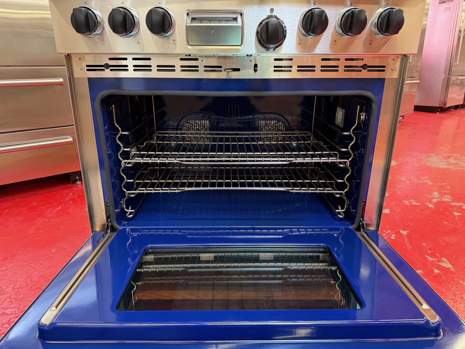 36'' Wolf Dual Fuel Range DF366 (Used & Natural Gas) - Image 7