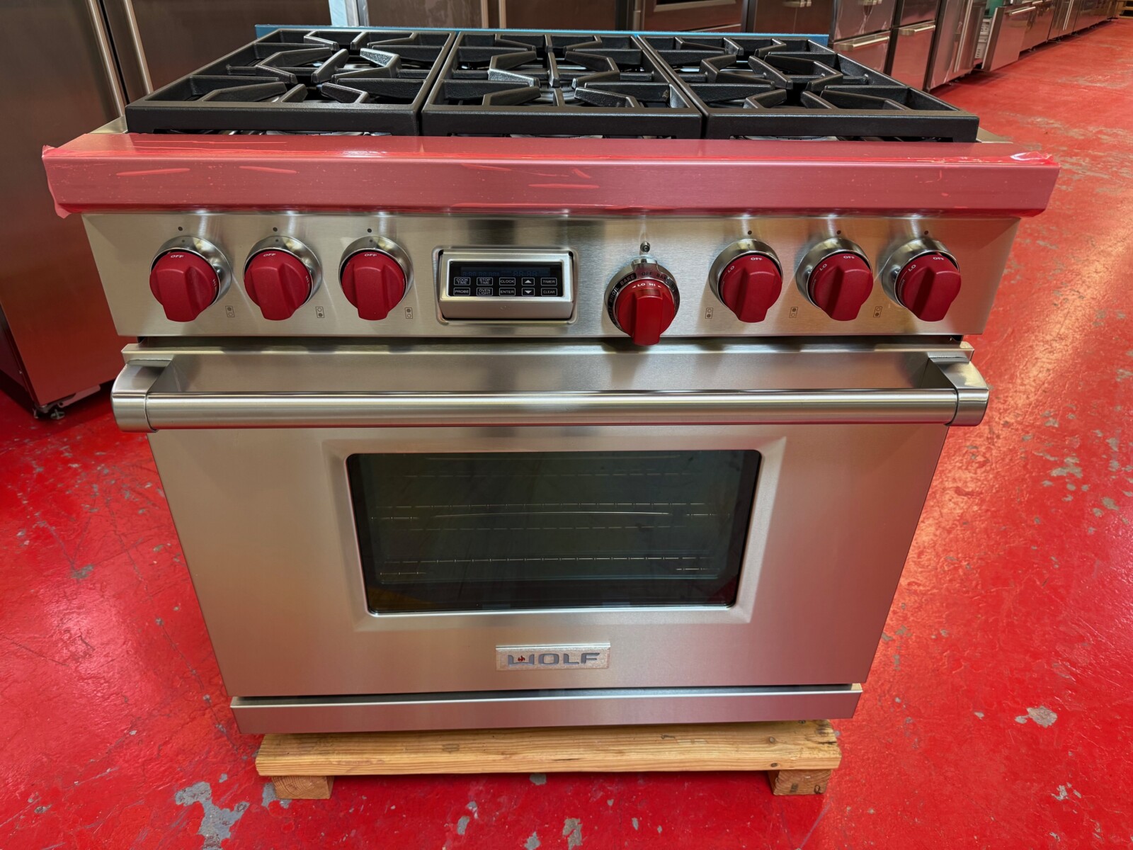 36” Wolf Dual Fuel Range DF366 (Used & Natural Gas) - Image 2