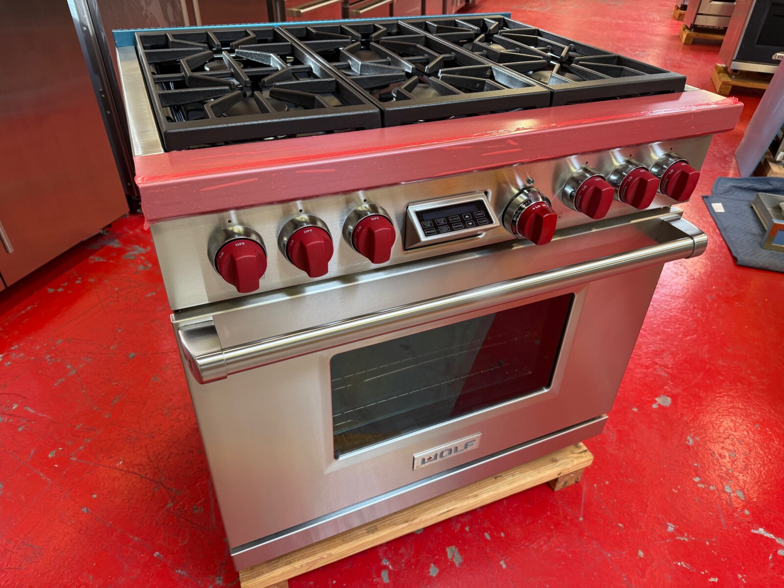 36” Wolf Dual Fuel Range DF366 (Used & Natural Gas) - Image 4