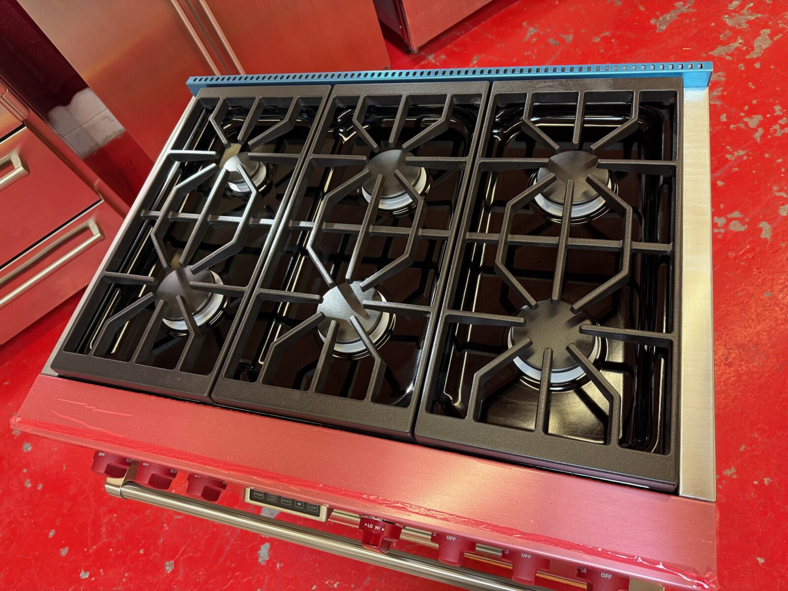 36” Wolf Dual Fuel Range DF366 (Used & Natural Gas) - Image 6