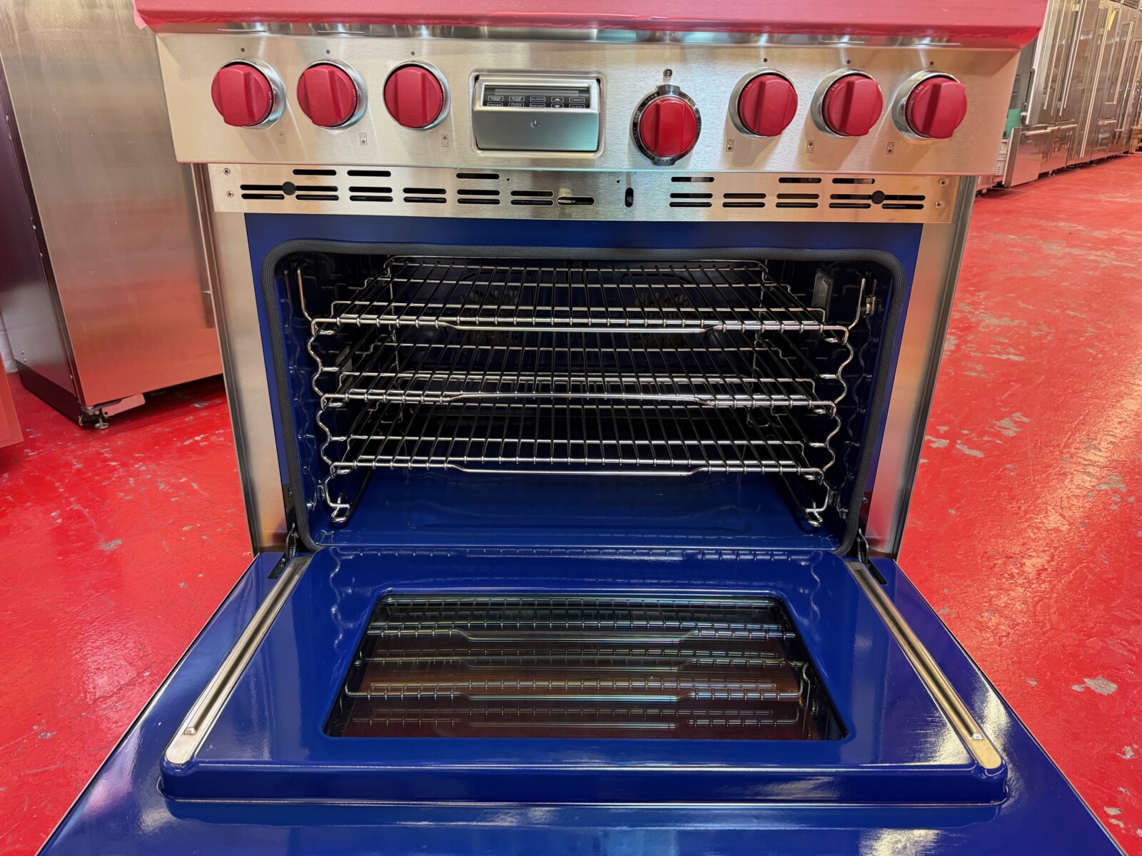 36” Wolf Dual Fuel Range DF366 (Used & Natural Gas) - Image 8