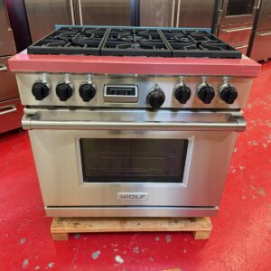 36” Wolf Dual Fuel Range DF366LP (Used & Liquid Propane)