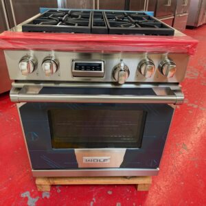 30” Wolf Dual Fuel LP Range DF304LP (Used & Propane)
