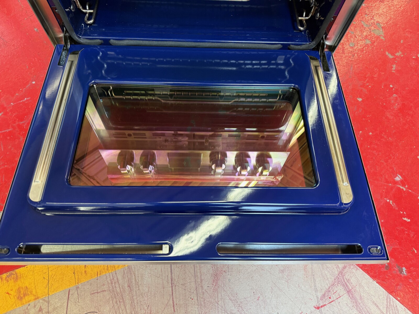 30” Wolf Dual Fuel LP Range DF304LP (Used & Propane) - Image 9