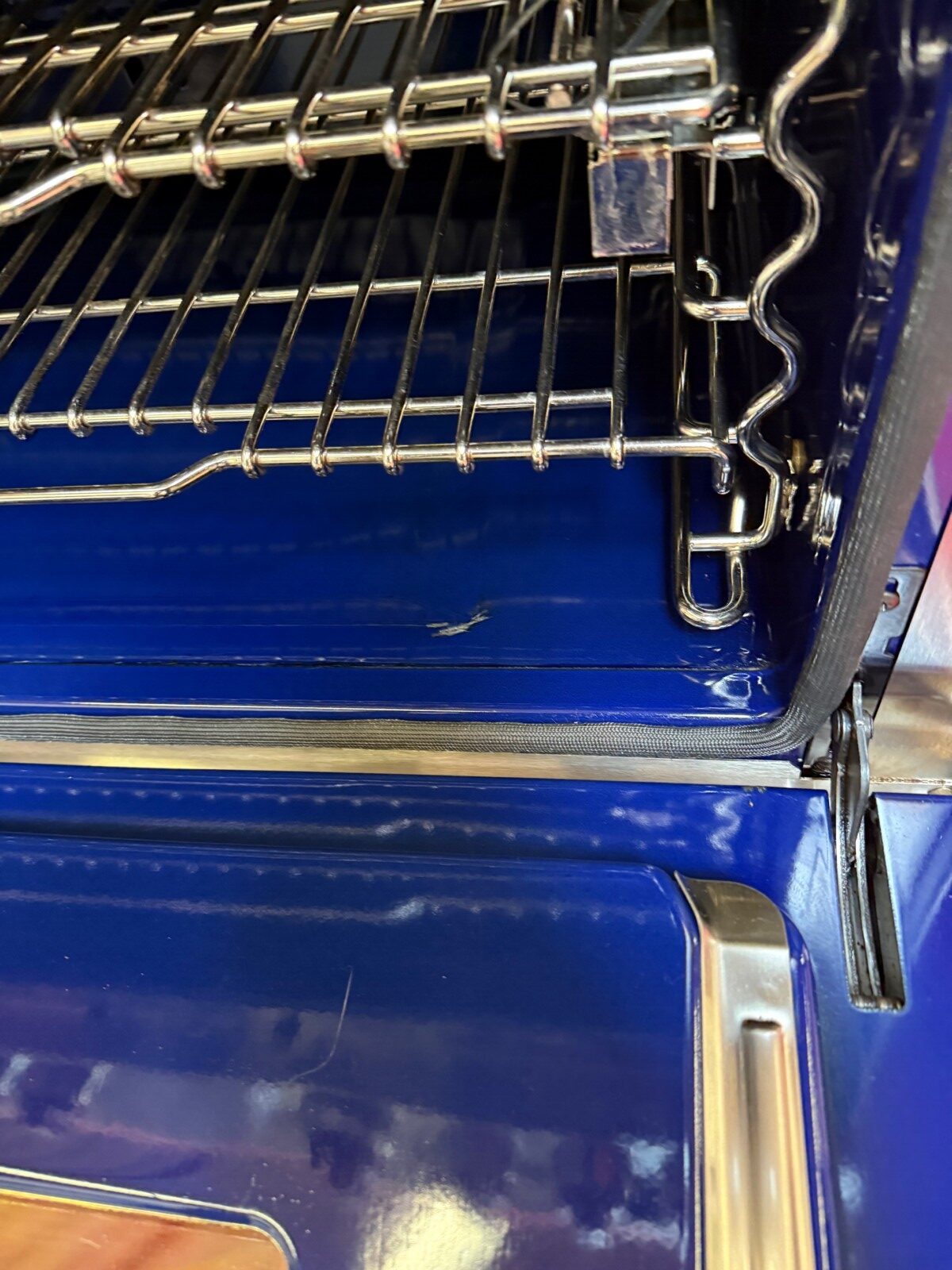 36” Wolf Dual Fuel Propane Range DF366LP (Used) - Image 10