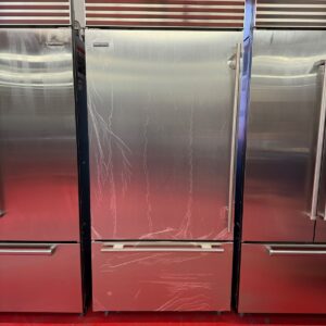 36” Subzero Refrigerator With Internal Water Dispenser BI36UIDSTHLH (Used 2018)