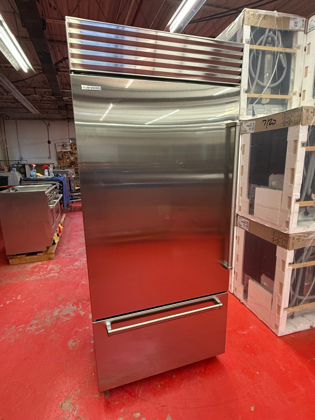 36'' Subzero Refrigerator Freezer With Water Dispenser CL3650UIDSPL (Used 09/2025) - Image 3