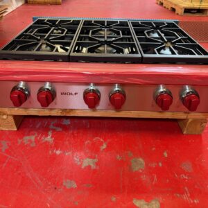 36'' Wolf Natural Gas Range Top SRT366 (Used)