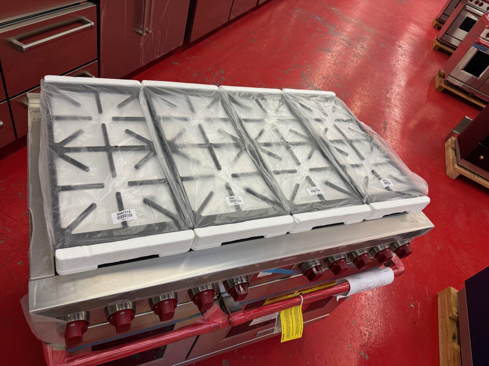 48'' Wolf Dual Fuel M Series LP Range DF48850SPLP (New) - Image 6