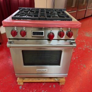 30'' Wolf Dual Fuel Range DF304 (Used & Natural Gas)