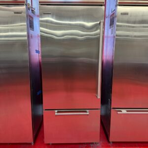 30'' Subzero Refrigerator Freezer BI30USPHLH (Used 2021)