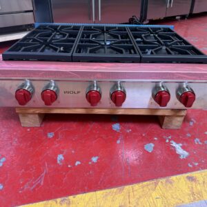 36'' Wolf Natural Gas Range Top SRT366 (Used)
