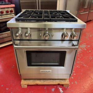 30'' Wolf Propane Range GR304LP (Used)