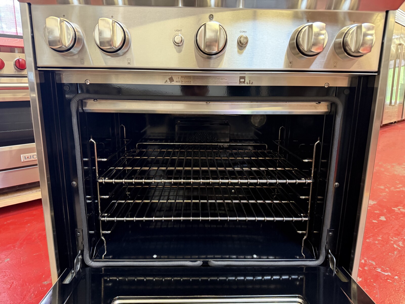 30'' Wolf Propane Range GR304LP (Used) - Image 8