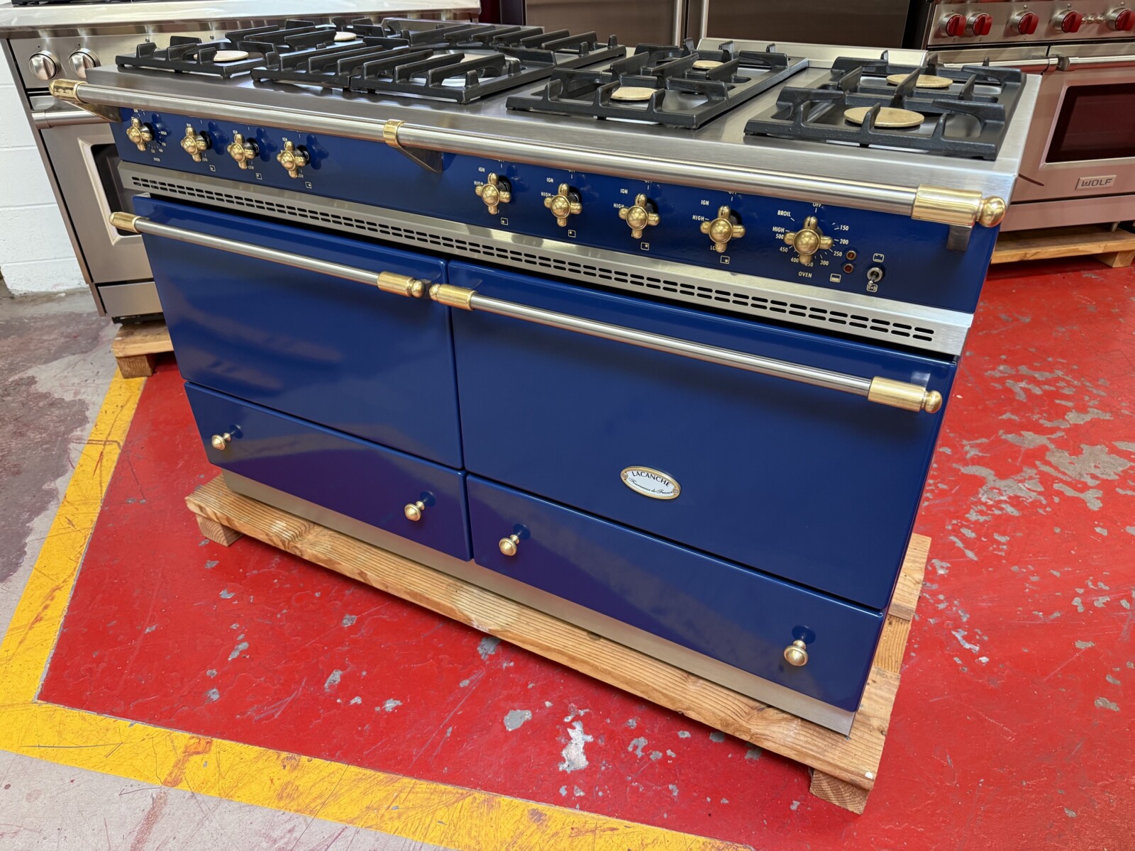 55 5/16” Lacanche Sully Dual Fuel Range Blue With Brass DUS1402D02GDA (Used) - Image 4