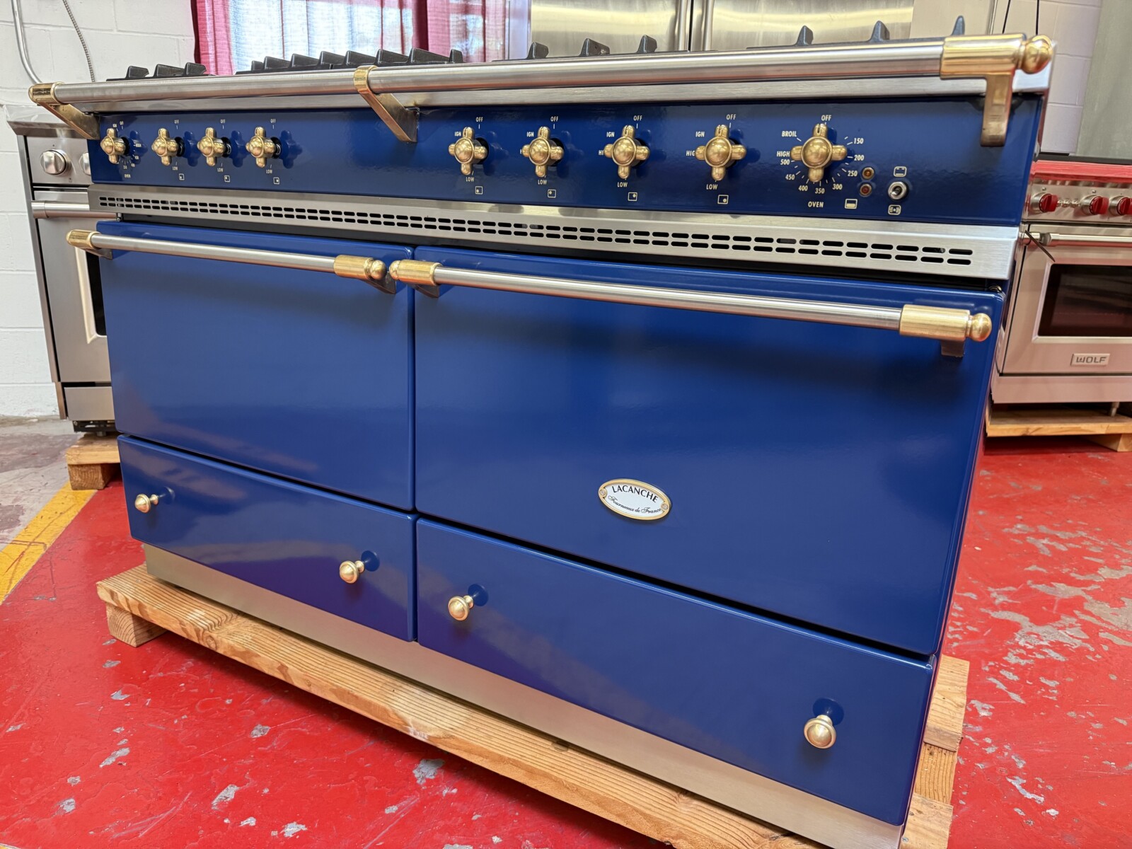 55 5/16” Lacanche Sully Dual Fuel Range Blue With Brass DUS1402D02GDA (Used) - Image 5