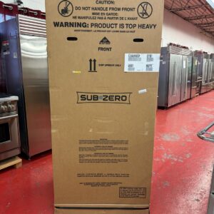 36'' Subzero Refrigerator French Door With Water Dispenser CL3650UFDIDSP (New in Box)
