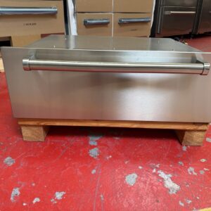 30” Wolf Warming Drawer With S/S Panel & Pro Handle WWD30 (Used)
