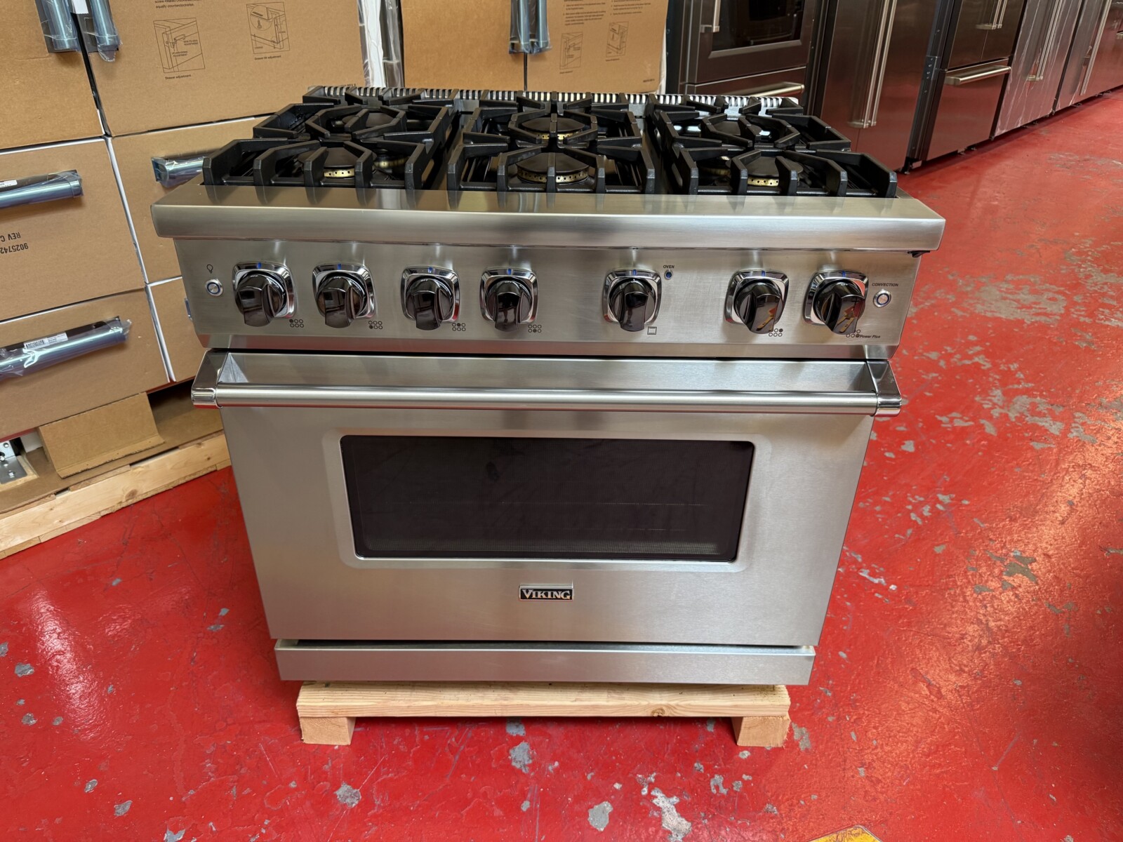 36'' Viking Professional Gas Range VGR5366BSS (Used 2021) - Image 2