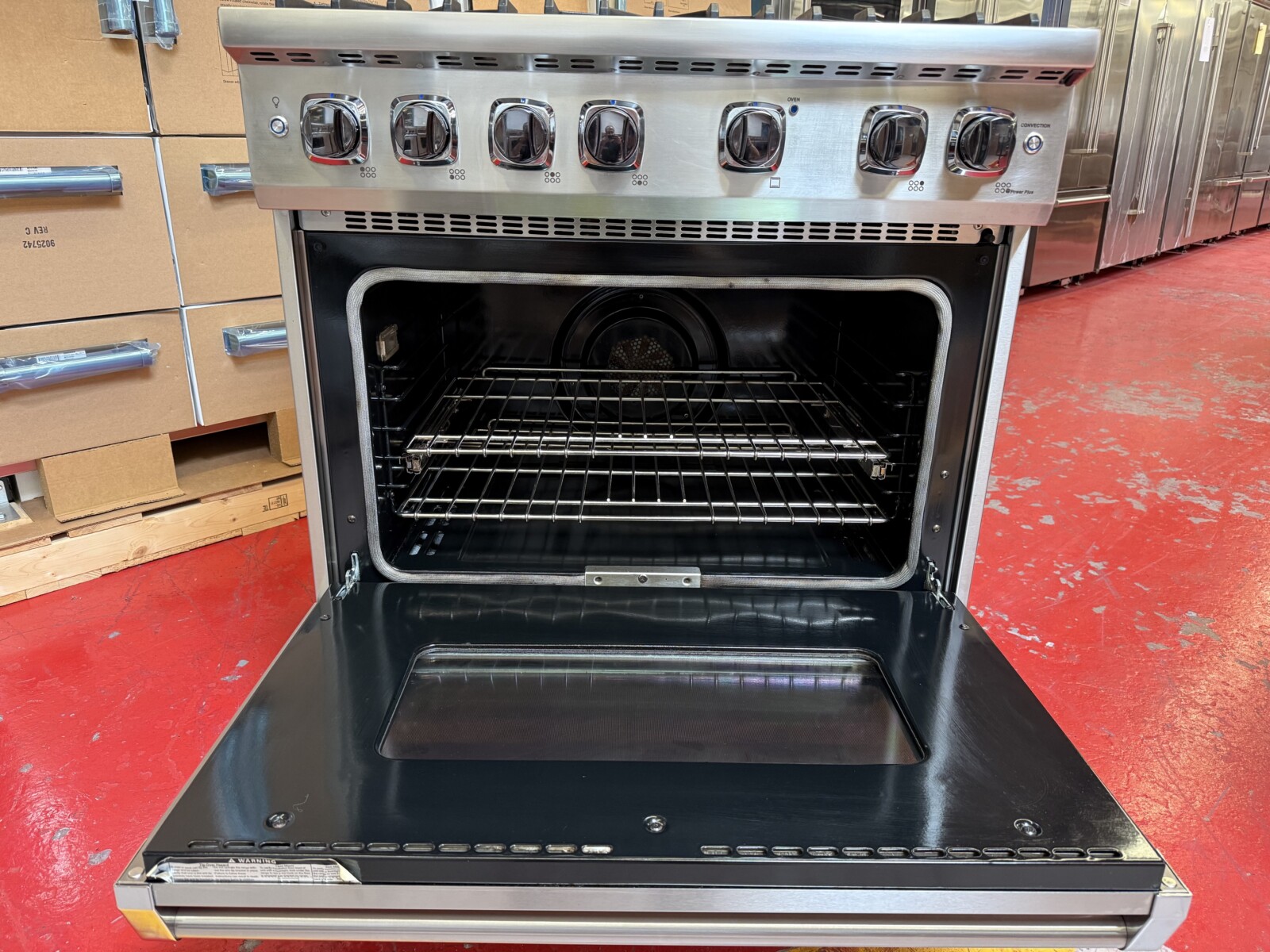 36'' Viking Professional Gas Range VGR5366BSS (Used 2021) - Image 9