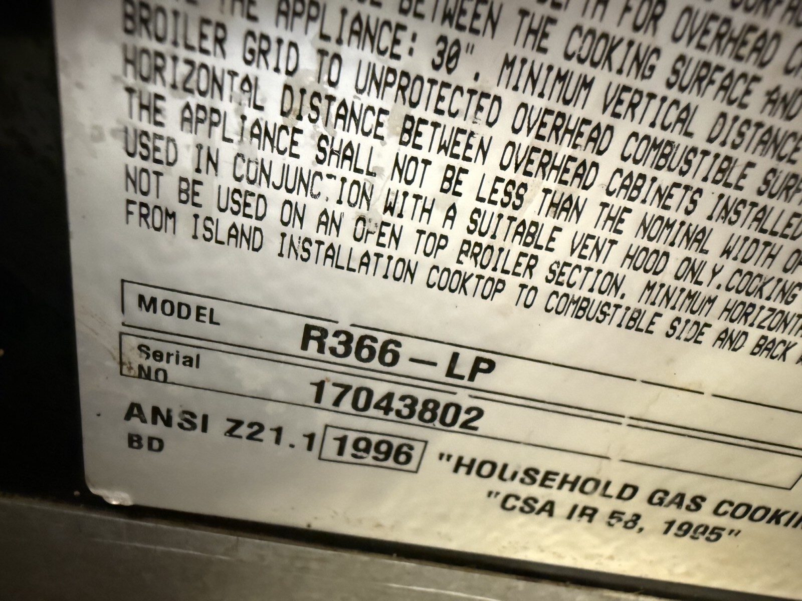 36” Wolf Natural Gas Range R366LP (Used) - Image 10