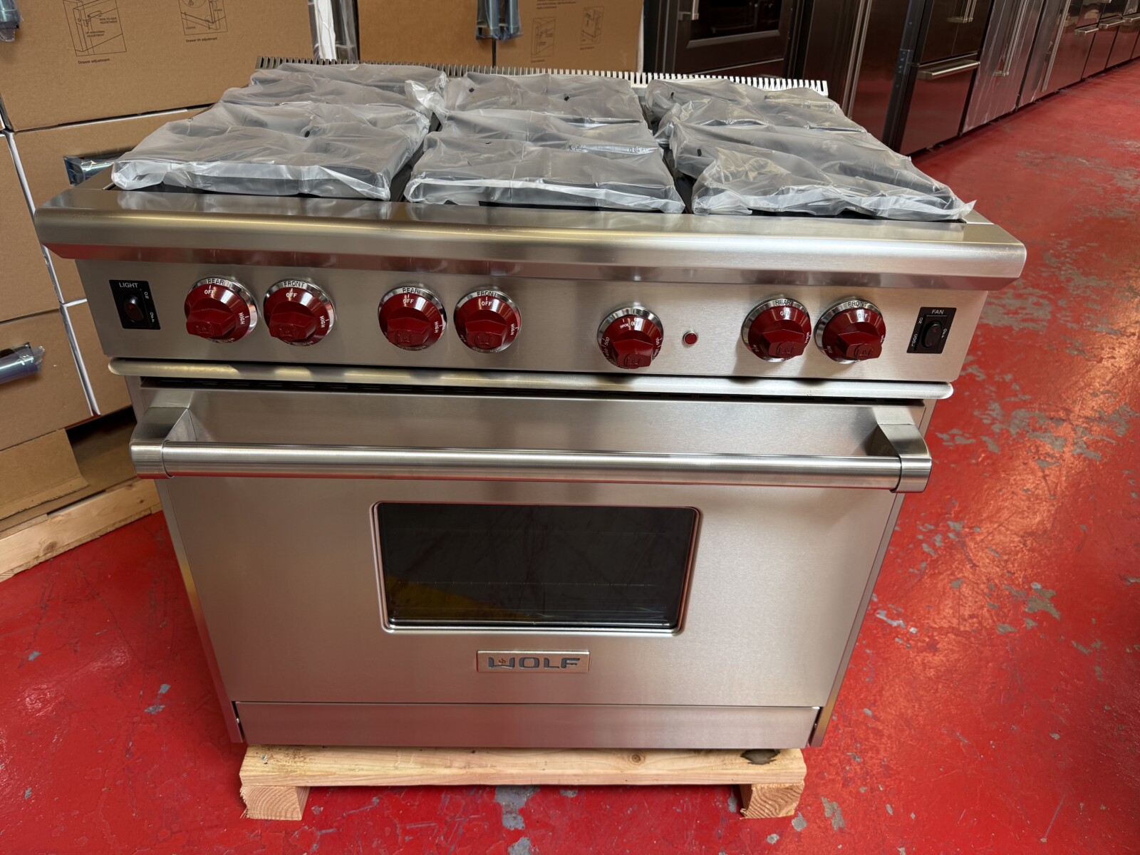 36” Wolf Natural Gas Range R366LP (Used)
