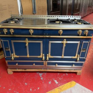 60” La Cornue Chateau 150 Dual Fuel Range Blue With Brass & Chrome Trim (Used)