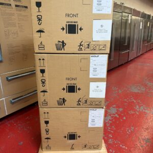 24'' Wolf Built in Coffee Machine EC24S (New in box)