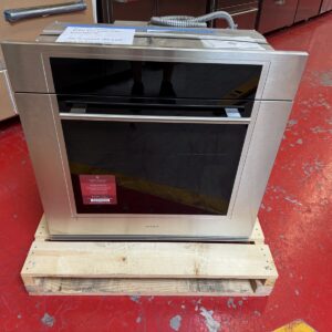 30'' Wolf M Series Single Wall Oven SO30TMSTH (New 2019 Model)
