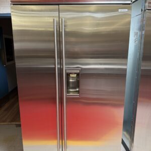 48'' Subzero Refrigerator Freezer With Water Dispenser CL4850SDST (Used 2025)