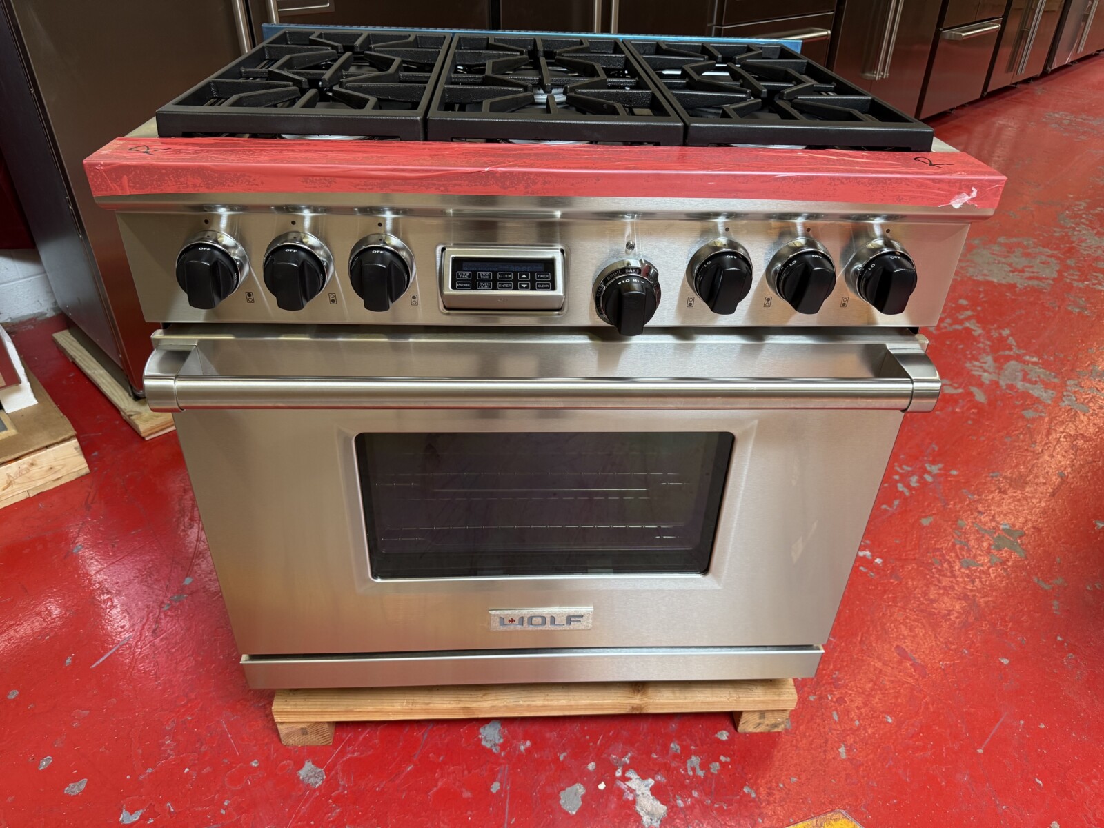 36” Wolf Dual Fuel Range DF366 (Used & Natural gas)