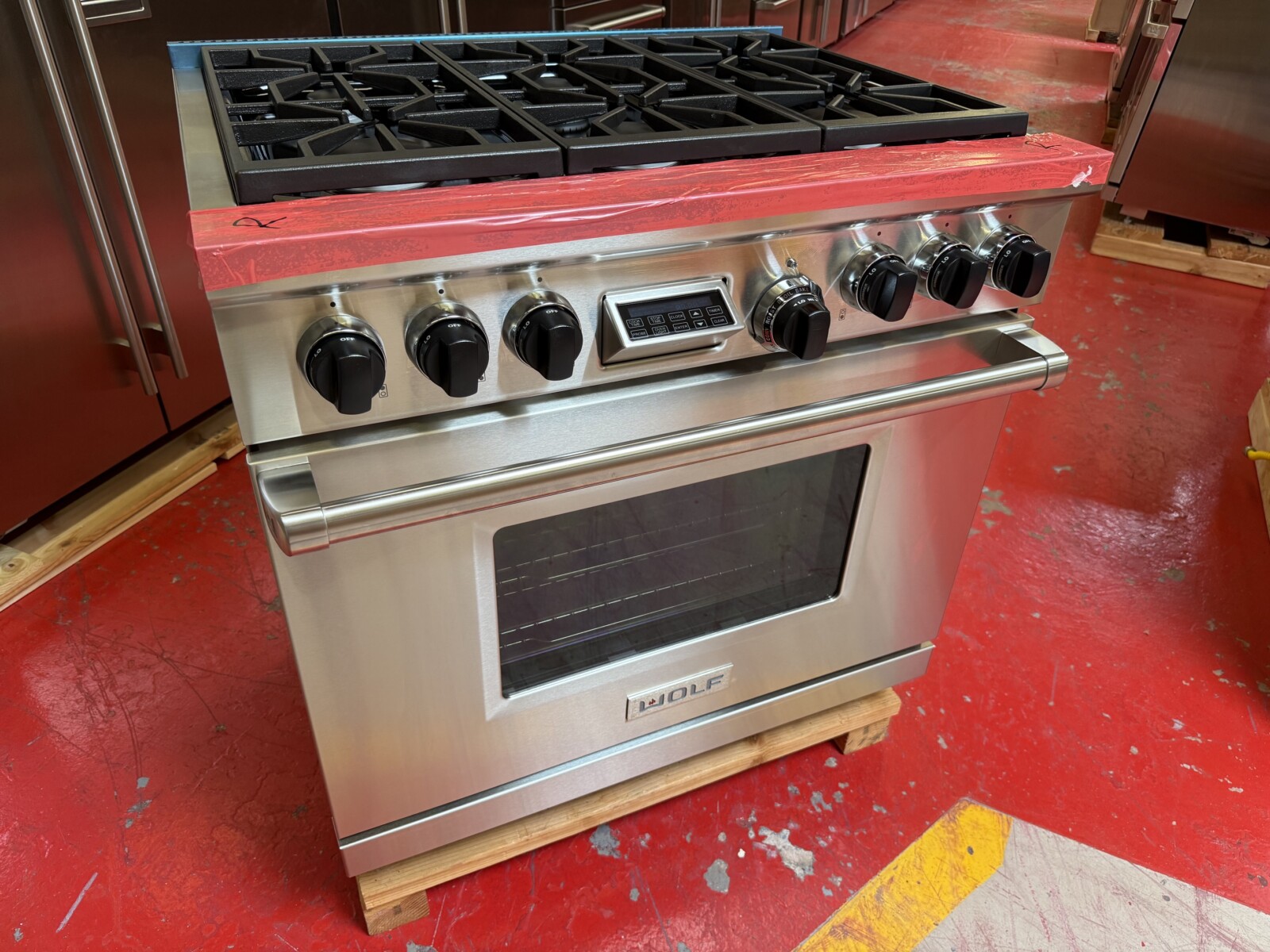36” Wolf Dual Fuel Range DF366 (Used & Natural gas) - Image 4