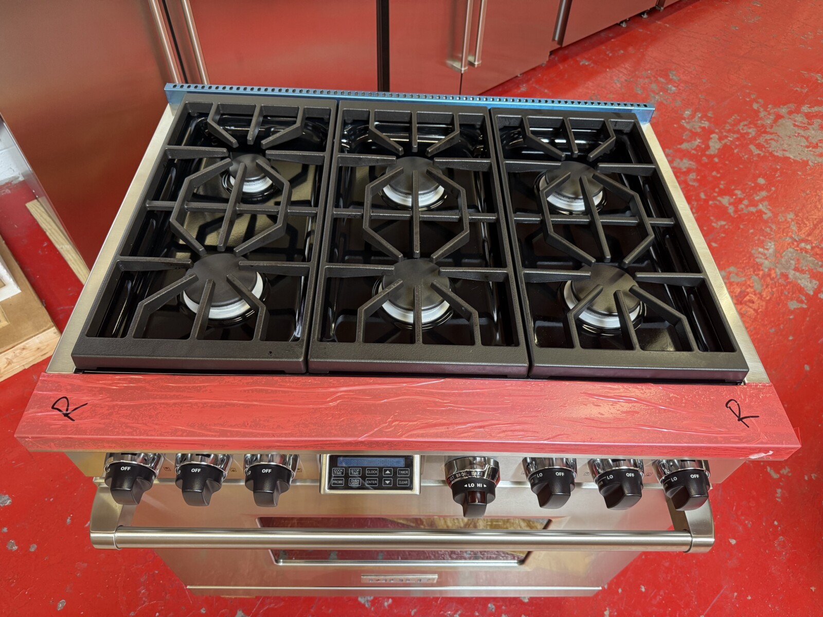 36” Wolf Dual Fuel Range DF366 (Used & Natural gas) - Image 5