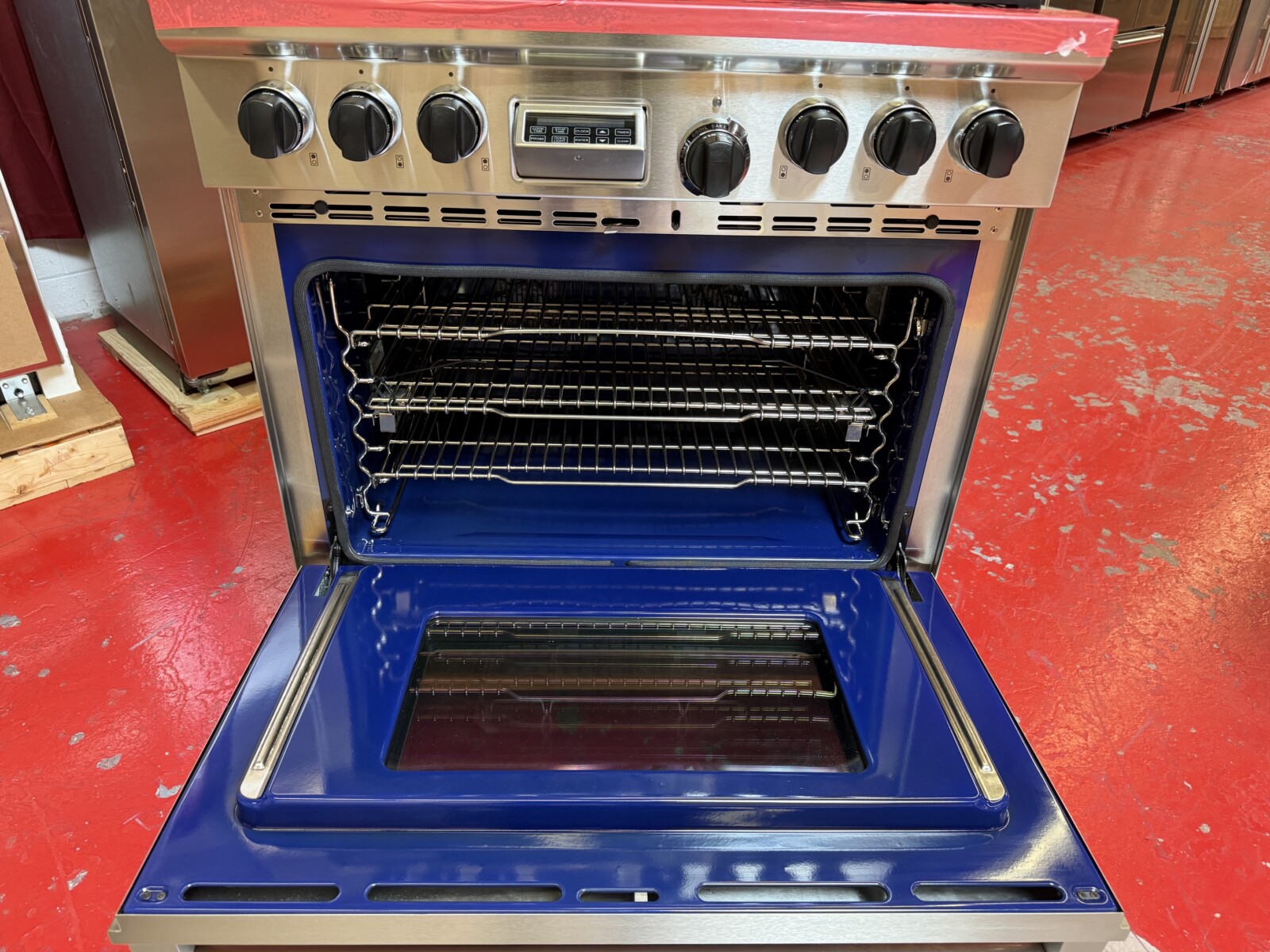 36” Wolf Dual Fuel Range DF366 (Used & Natural gas) - Image 8
