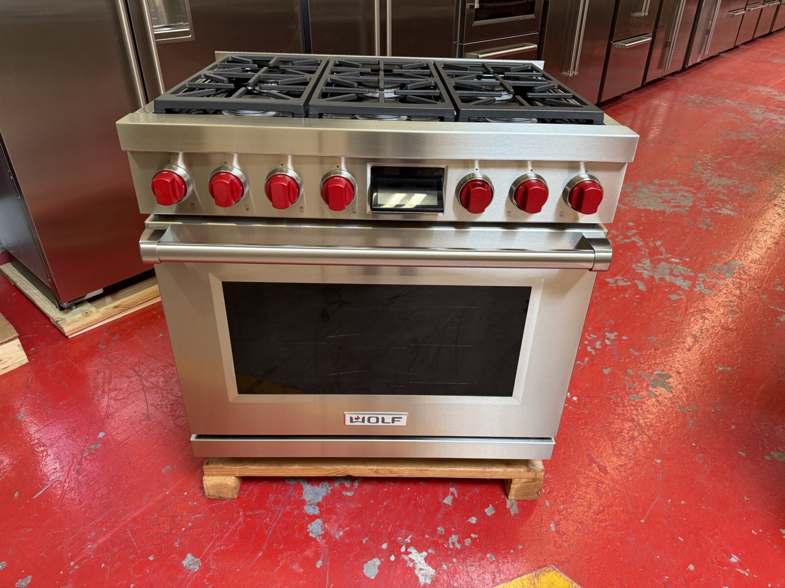 36” Wolf Dual Fuel M Series DF36650SP (Slightly Used) - Image 3