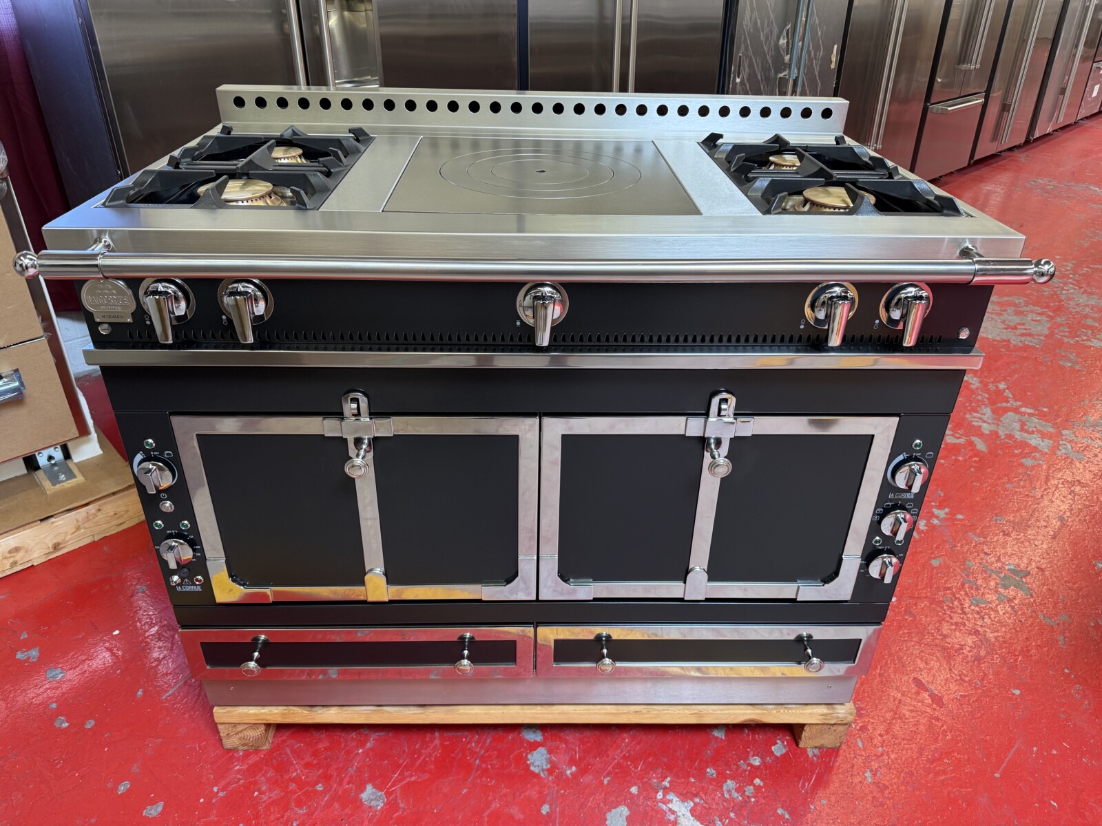 48” La Cornue Chateau 120 Dual Fuel Range CH2NCG0UE0 Black (Used)