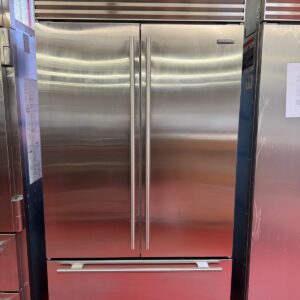 42'' Subzero Refrigerator Freezer French Door With Water Dispenser BI42UFDIDSTH (Used 2021)