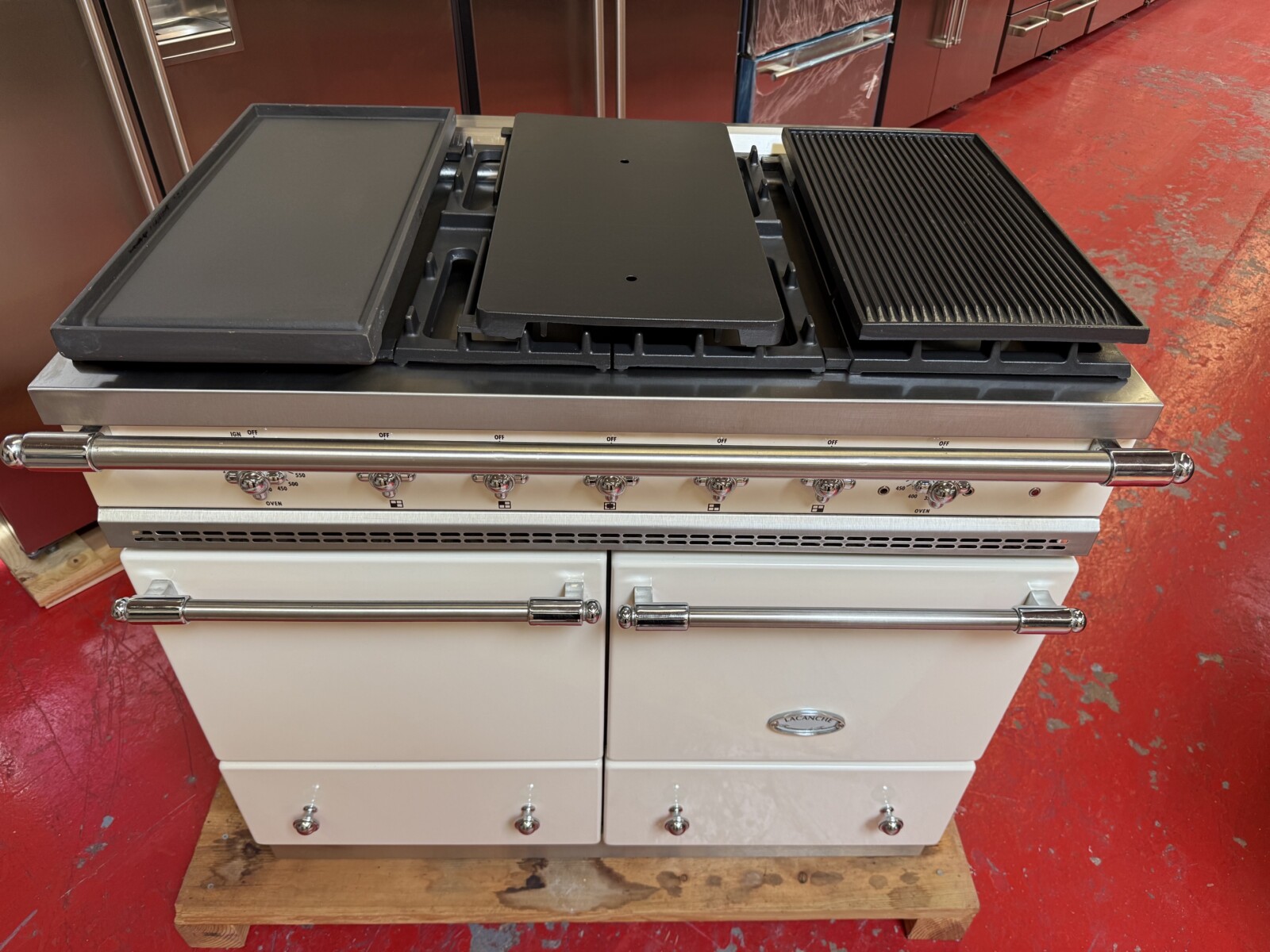 39 3/8” Lacanche Cluny Dual Fuel Range LCF1052GE White With S/S Trim (Used) - Image 5